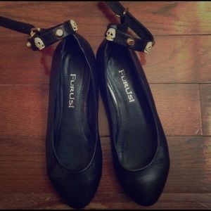 Black leather heels (2-3 inches heel)